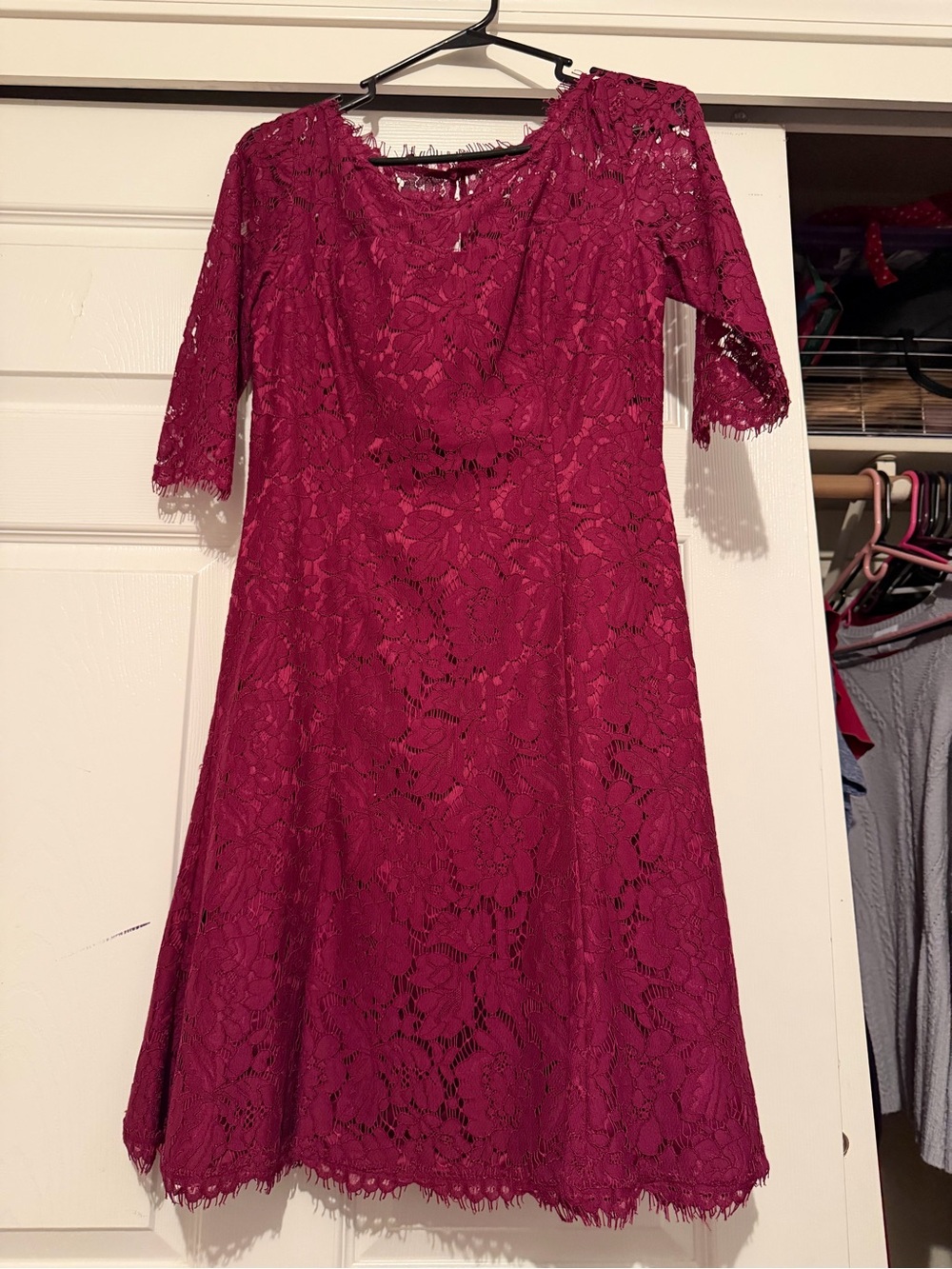 Eliza J Red ScallopedLace Half Sleeve Dress Size 4 GUC
